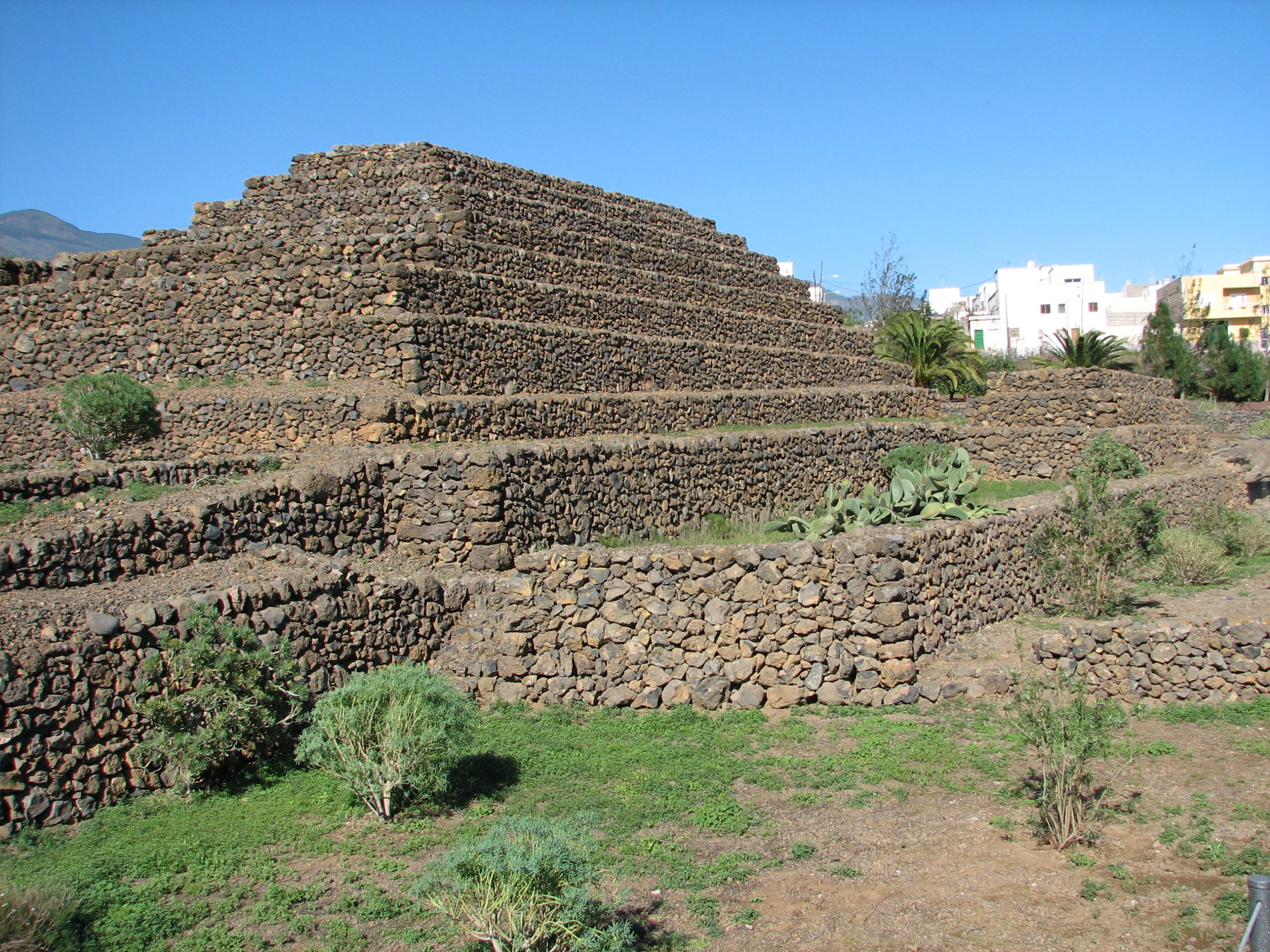 Excursión Pirámides de Güimar- Candelaria- Los  Loros- La Esperanza
